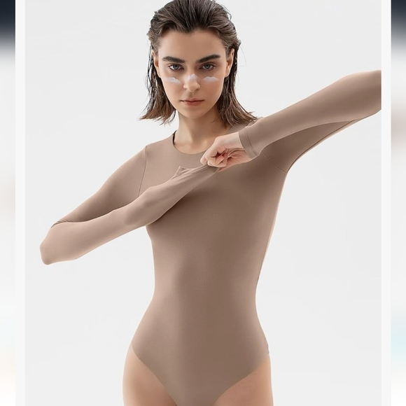 PUMIEY Women's Crew Neck Long Sleeve Bodysuit. Latte. Size M. NWT - Picture 1 of 10
